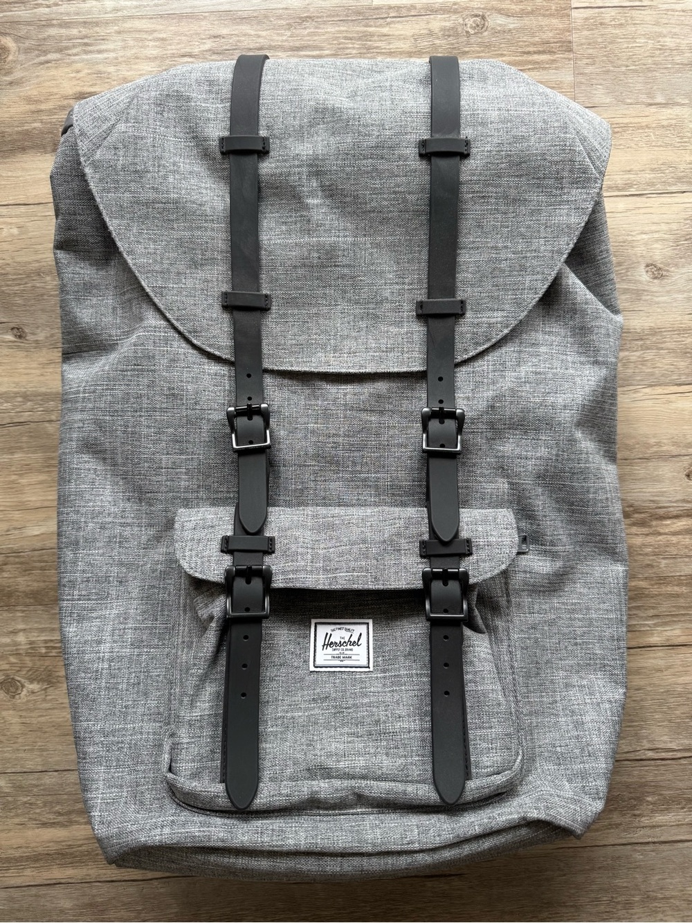 Herschel Little America 25L Laptop Backpack in Raven Grey Crosshatch & Black
